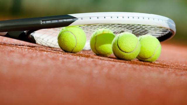 Tenis clearance
